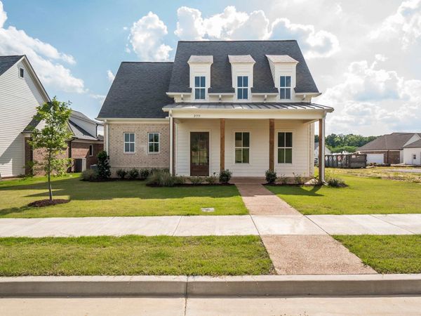 2155 N GREENBRIER LAKES BLVD, Piperton, TN 38017