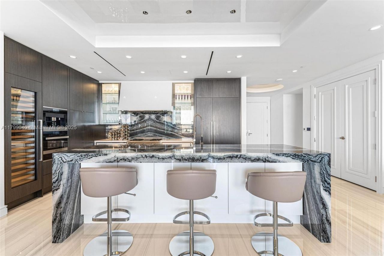 17901 Collins Ave, Unit 3806, Sunny Isles Beach, FL 33160 Photo