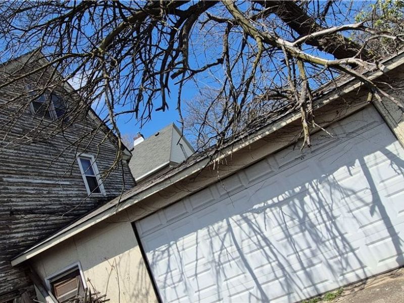 2201 E 36th Street, Cleveland, OH 44115 Photo 3