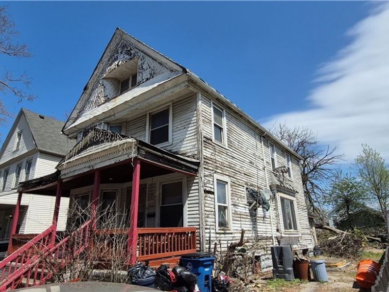 2201 E 36th Street, Cleveland, OH 44115 Photo 4