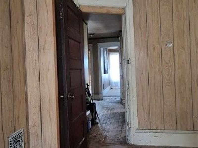 2201 E 36th Street, Cleveland, OH 44115 Photo 8