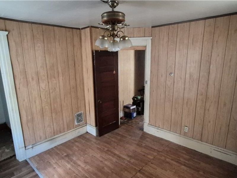 2201 E 36th Street, Cleveland, OH 44115 Photo 9