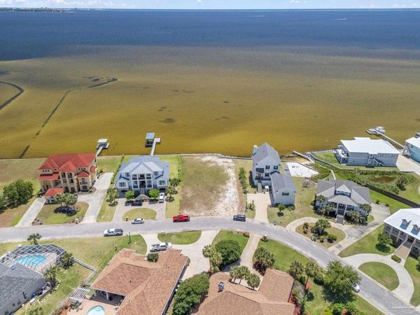 545 Windrose Cir, Pensacola, FL 32507