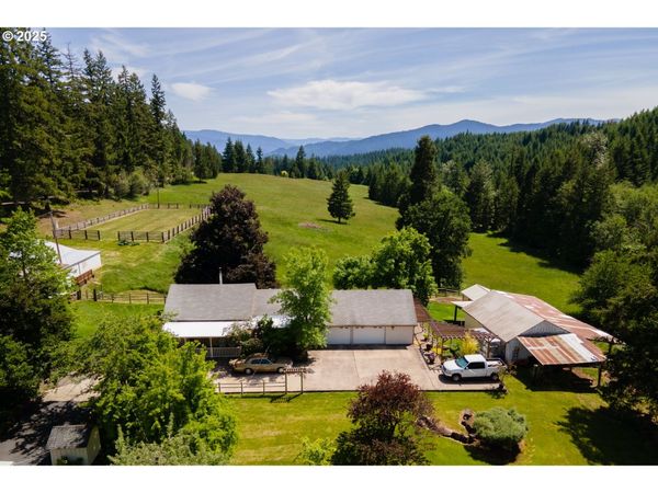77690 Brock RD, Oakridge, OR 97463