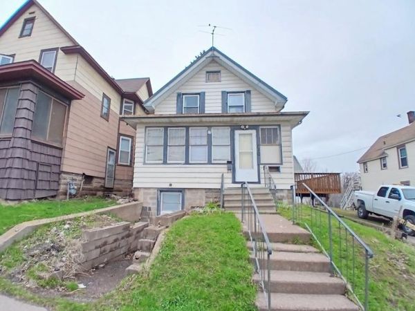 610 N 24th Avenue W, Duluth, MN 55806