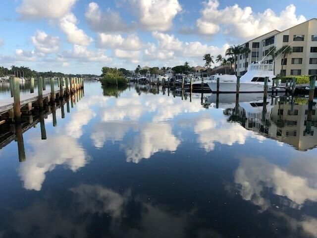 533 Oak Harbour Drive, Unit 533, Juno Beach, FL 33408 Photo