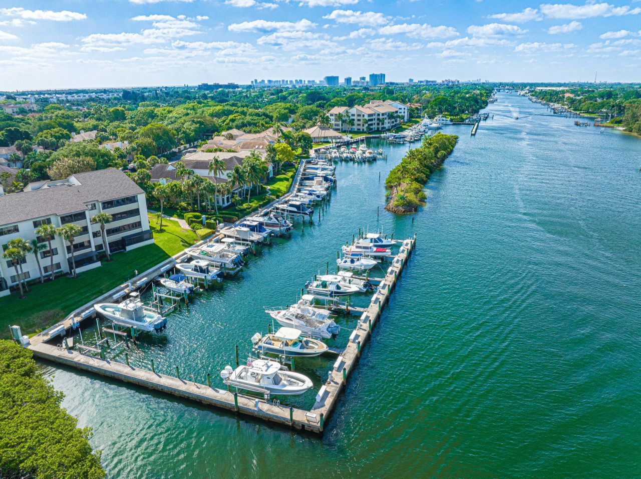 533 Oak Harbour Drive, Unit 533, Juno Beach, FL 33408 Photo