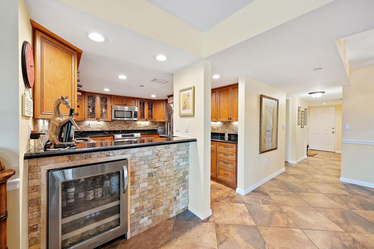 533 Oak Harbour Drive, Unit 533, Juno Beach, FL 33408 Photo