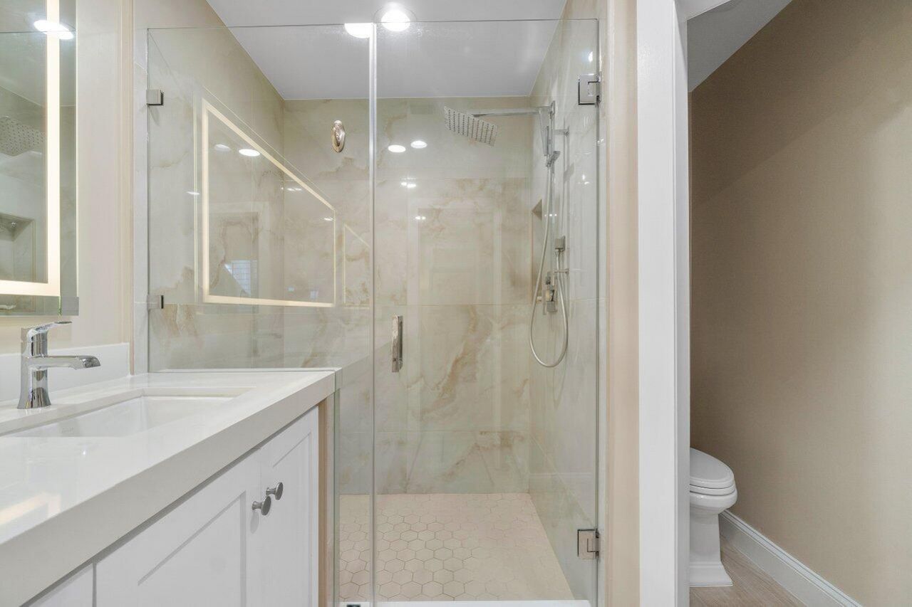 120 Inlet Way, Unit 204, Palm Beach Shores, FL 33404 Photo