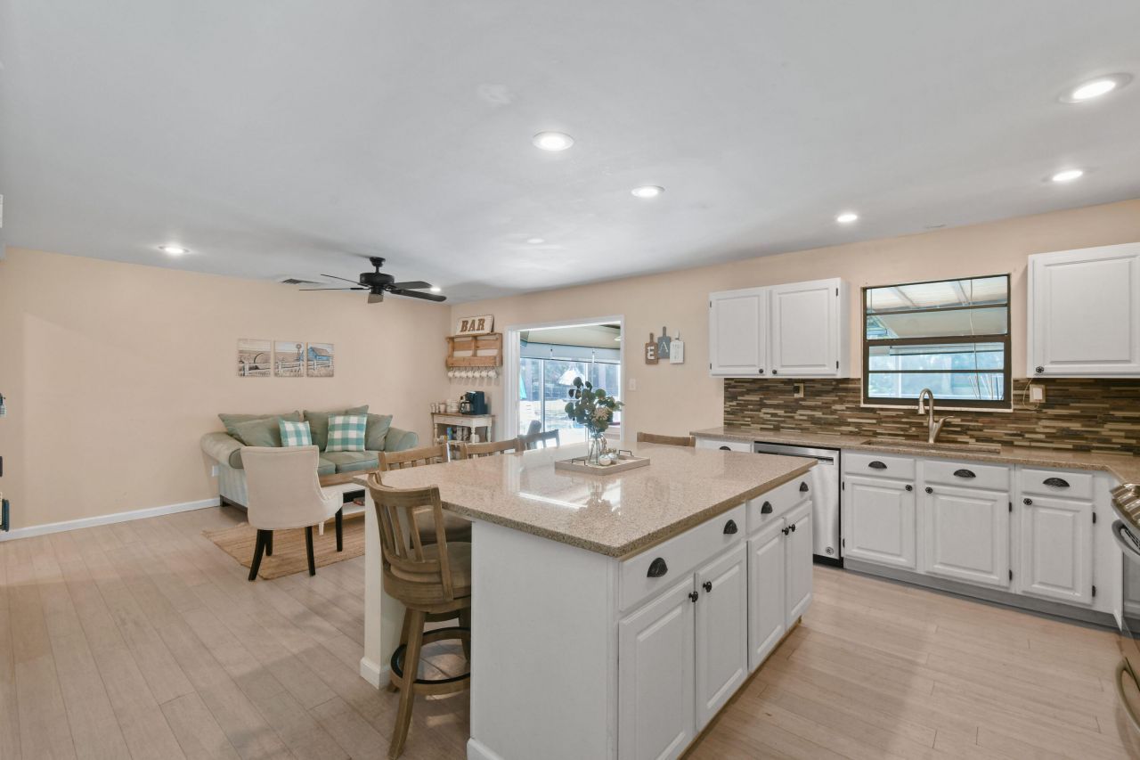 15739 N 75th Way N, Palm Beach Gardens, FL 33418 Photo