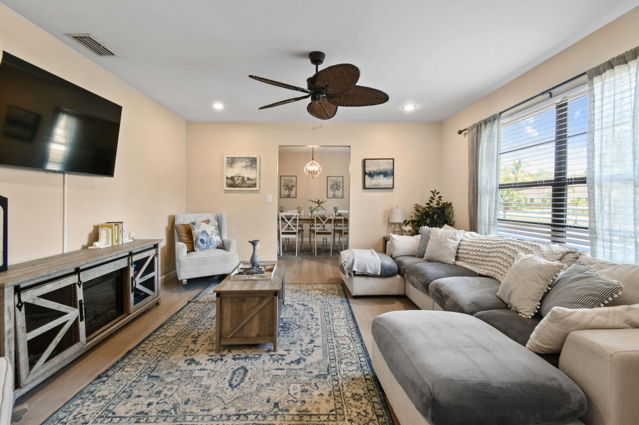 15739 N 75th Way N, Palm Beach Gardens, FL 33418 Photo