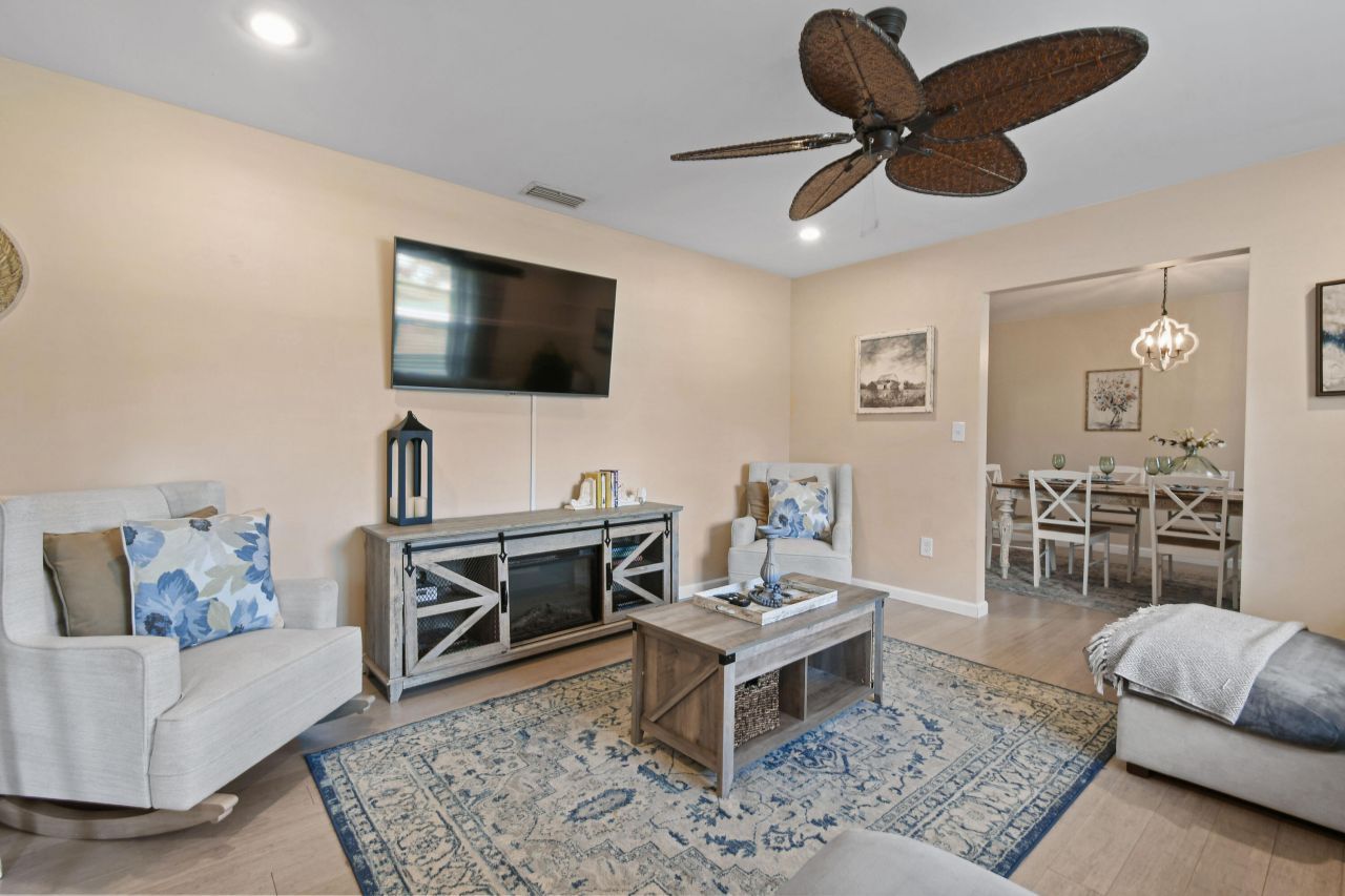 15739 N 75th Way N, Palm Beach Gardens, FL 33418 Photo