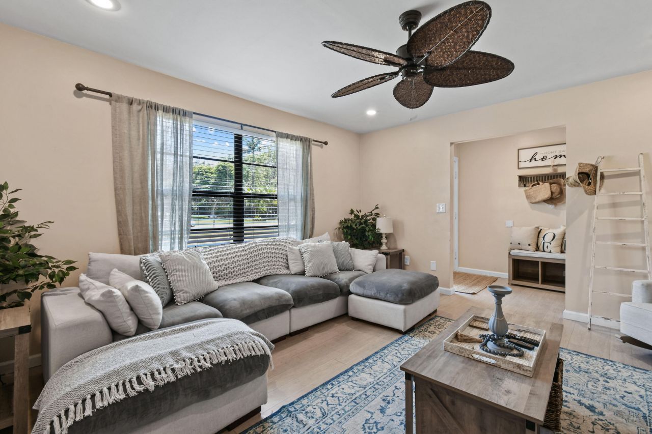 15739 N 75th Way N, Palm Beach Gardens, FL 33418 Photo