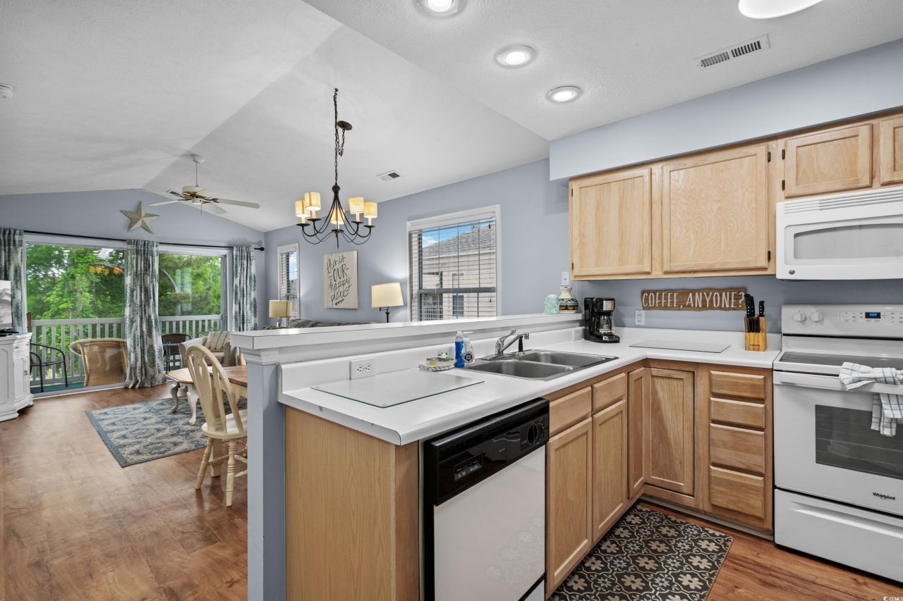 453 Red River Ct. Photo 10