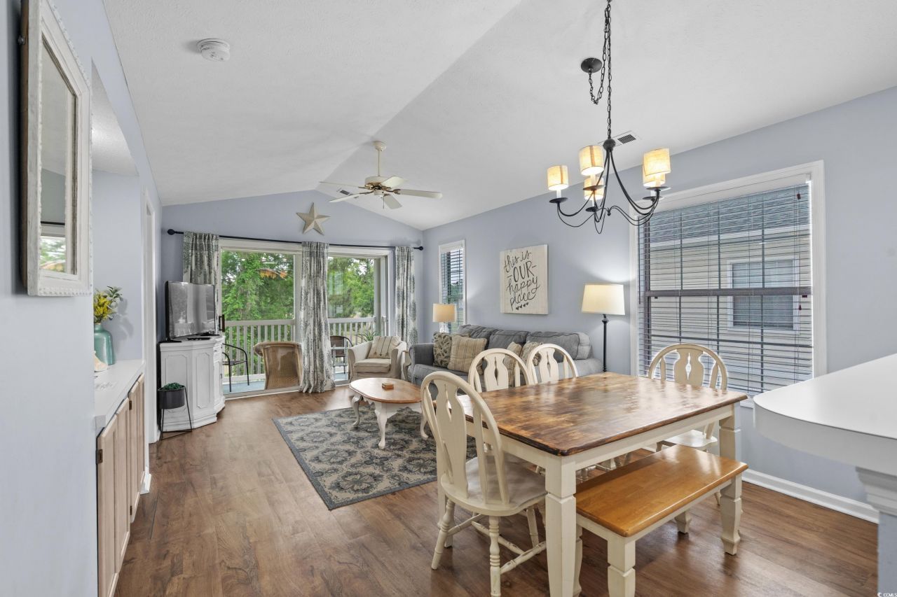 453 Red River Ct. Photo 33