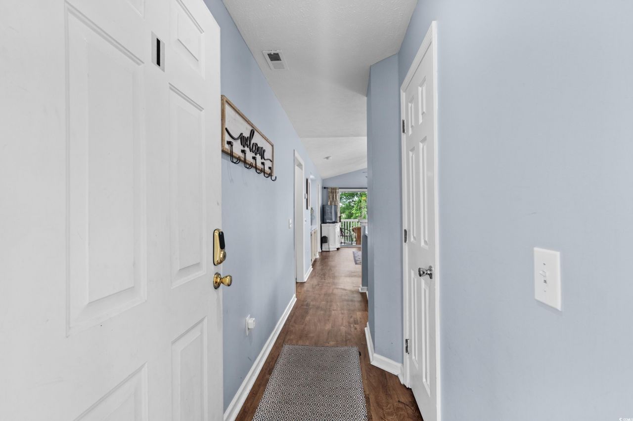 453 Red River Ct. Photo 6