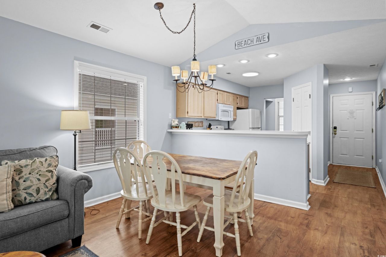 453 Red River Ct. Photo 7