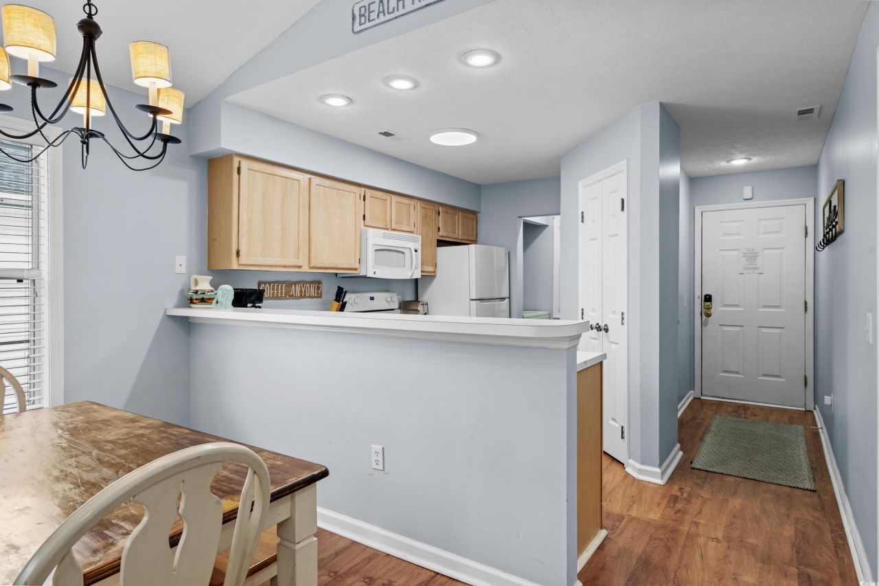 453 Red River Ct. Photo 8