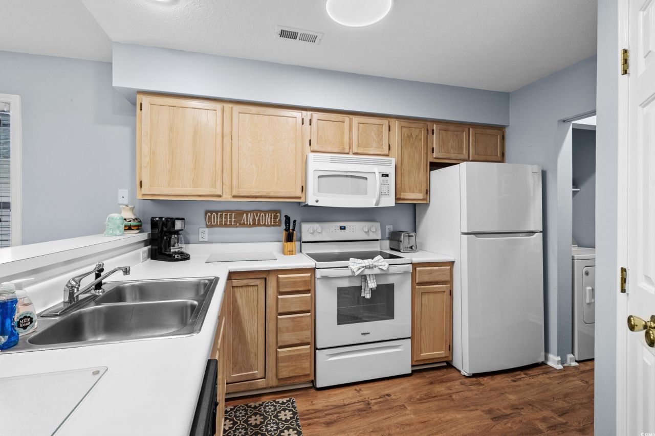 453 Red River Ct. Photo 9