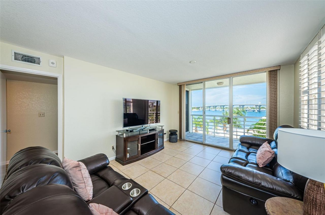 6081 Bahia Del Mar Circle, Unit 456, Saint Petersburg, FL 33715 Photo