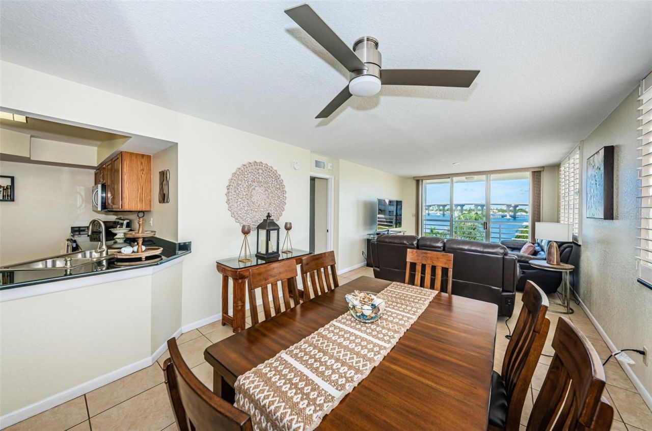 6081 Bahia Del Mar Circle, Unit 456, Saint Petersburg, FL 33715 Photo