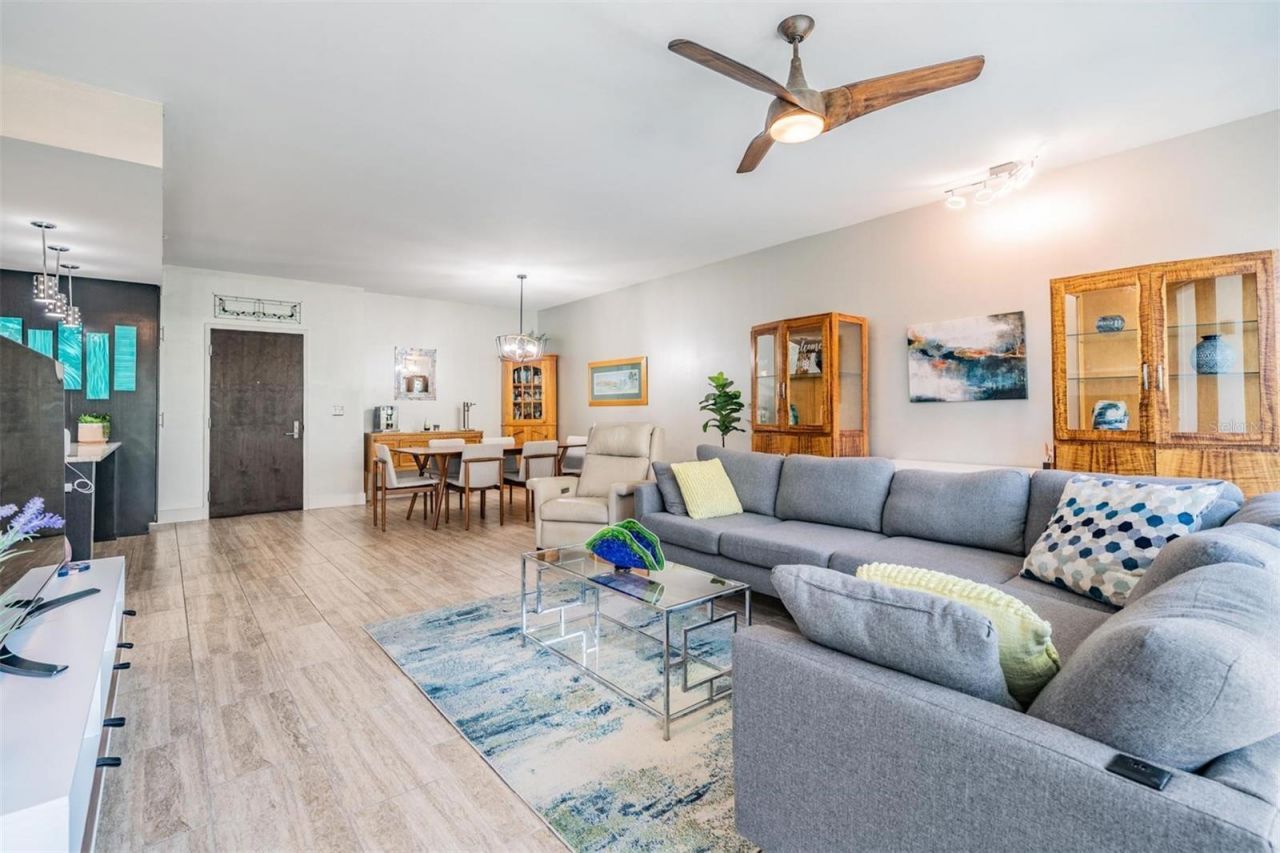 199 Dali Boulevard, Unit 403, Saint Petersburg, FL 33701 Photo