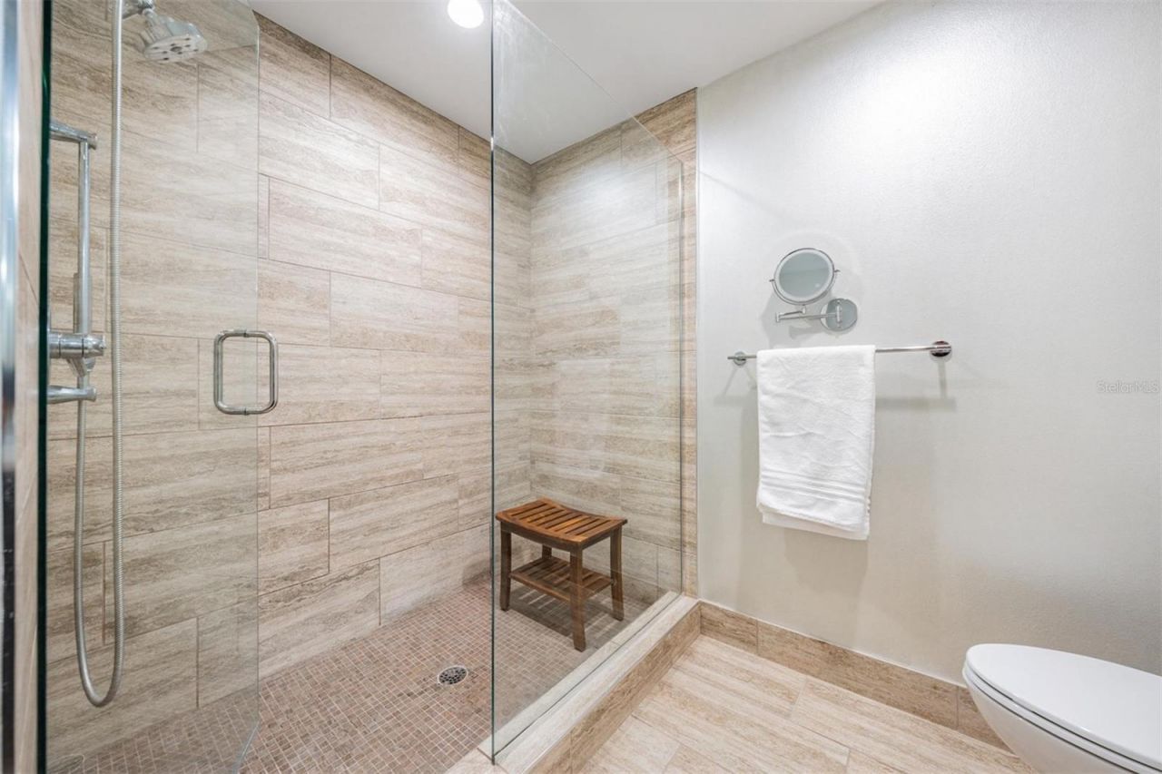 199 Dali Boulevard, Unit 403, Saint Petersburg, FL 33701 Photo