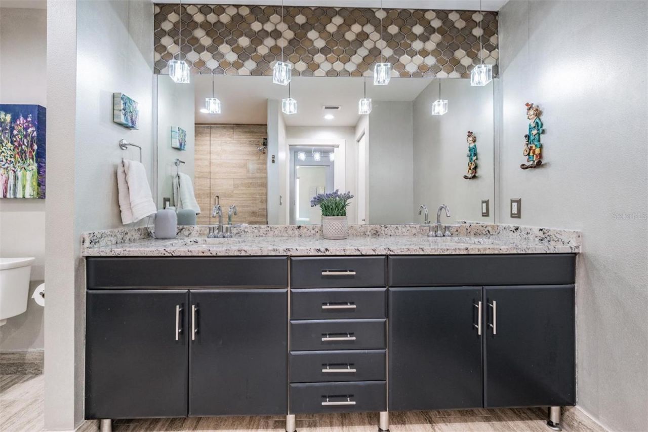 199 Dali Boulevard, Unit 403, Saint Petersburg, FL 33701 Photo