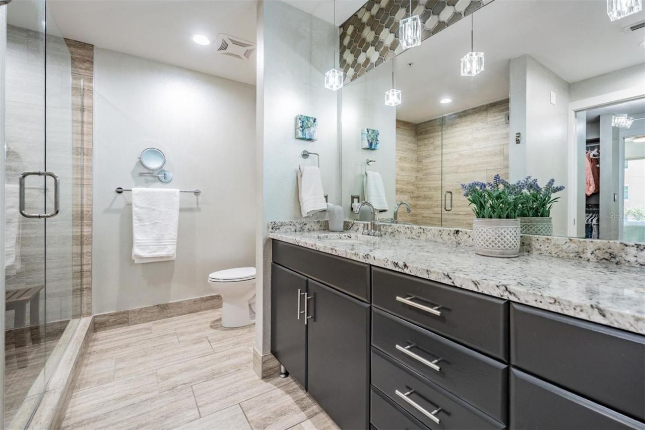 199 Dali Boulevard, Unit 403, Saint Petersburg, FL 33701 Photo