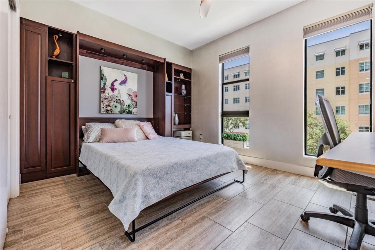 199 Dali Boulevard, Unit 403, Saint Petersburg, FL 33701 Photo