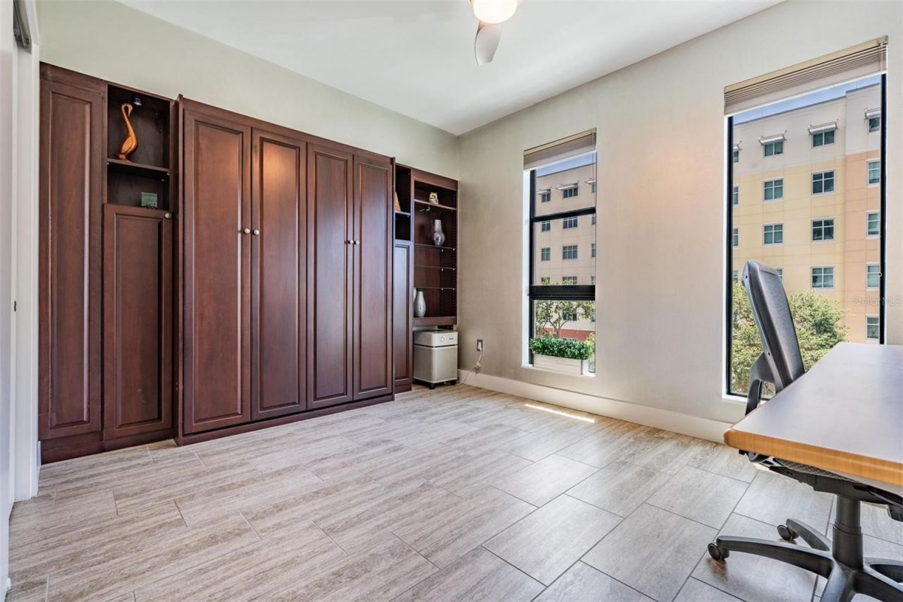 199 Dali Boulevard, Unit 403, Saint Petersburg, FL 33701 Photo