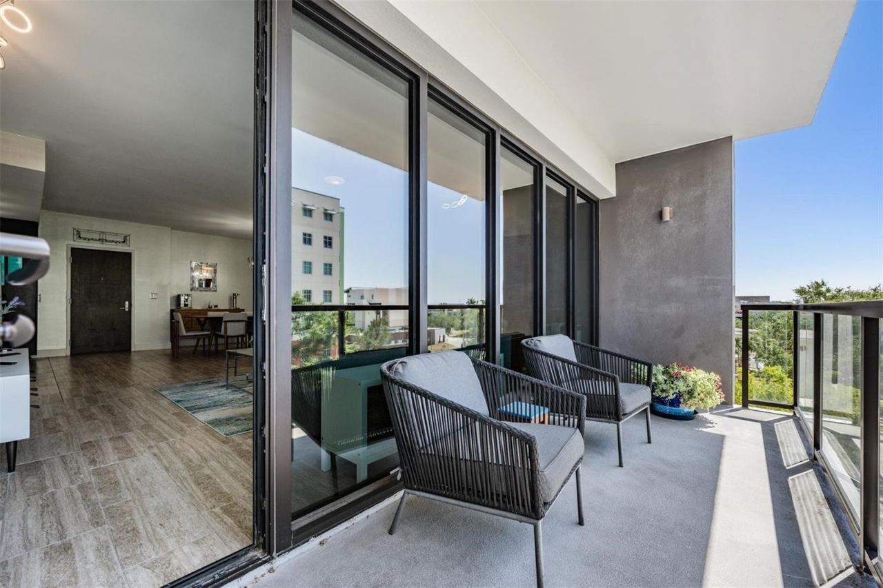 199 Dali Boulevard, Unit 403, Saint Petersburg, FL 33701 Photo