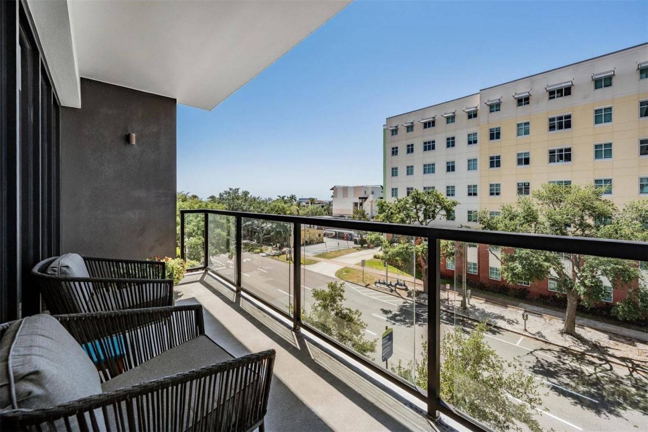 199 Dali Boulevard, Unit 403, Saint Petersburg, FL 33701 Photo