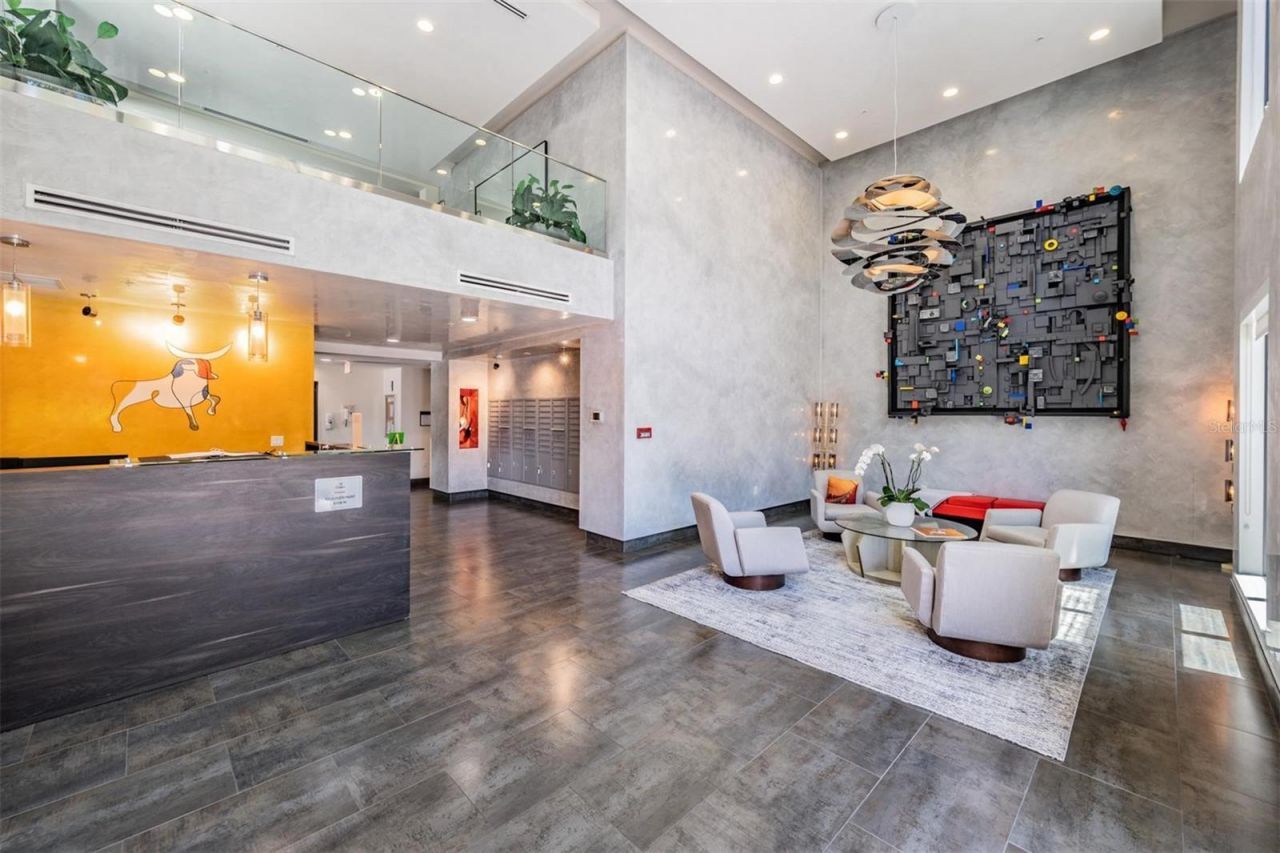 199 Dali Boulevard, Unit 403, Saint Petersburg, FL 33701 Photo