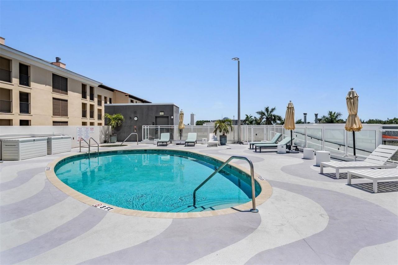 199 Dali Boulevard, Unit 403, Saint Petersburg, FL 33701 Photo