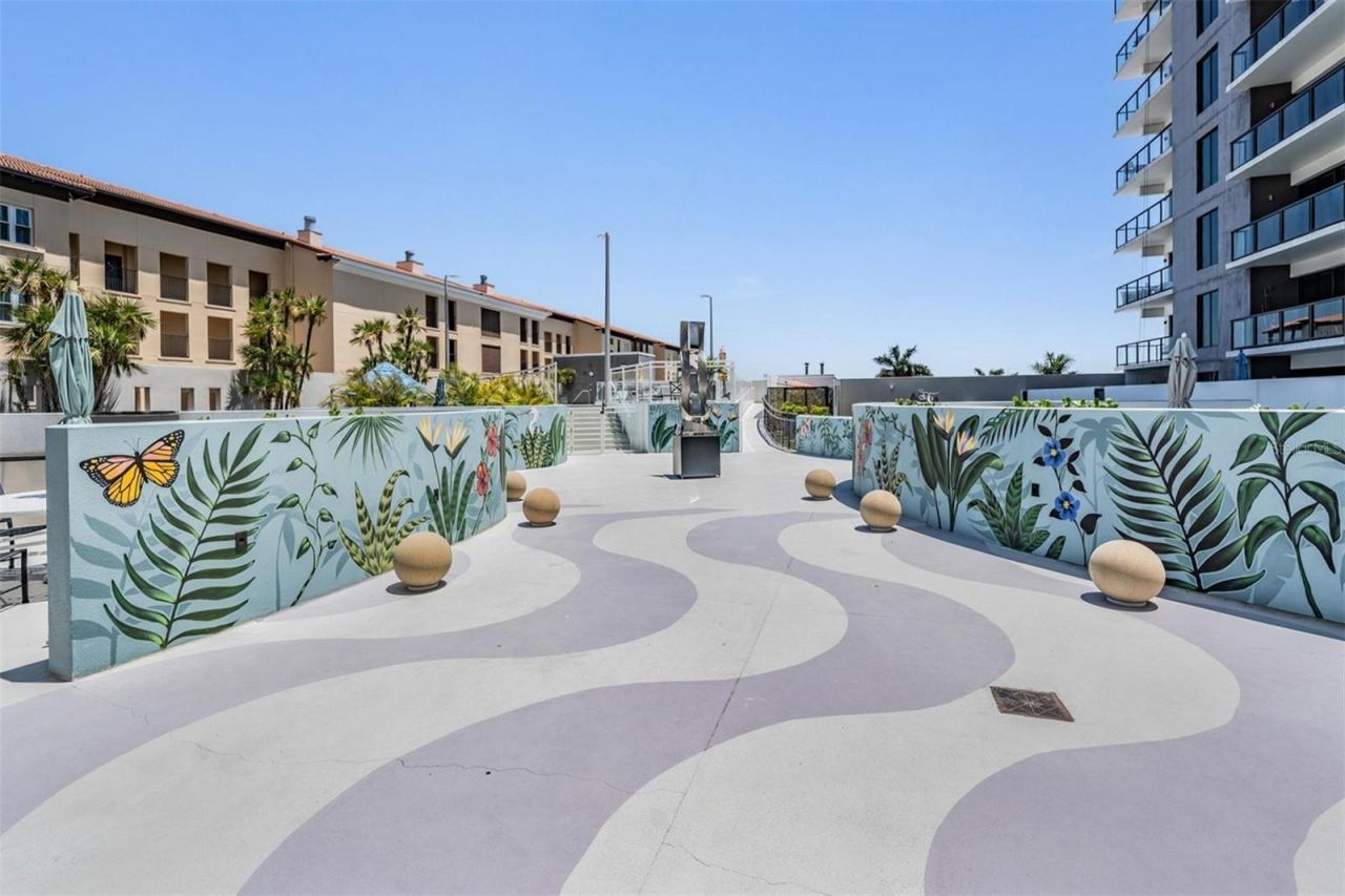 199 Dali Boulevard, Unit 403, Saint Petersburg, FL 33701 Photo