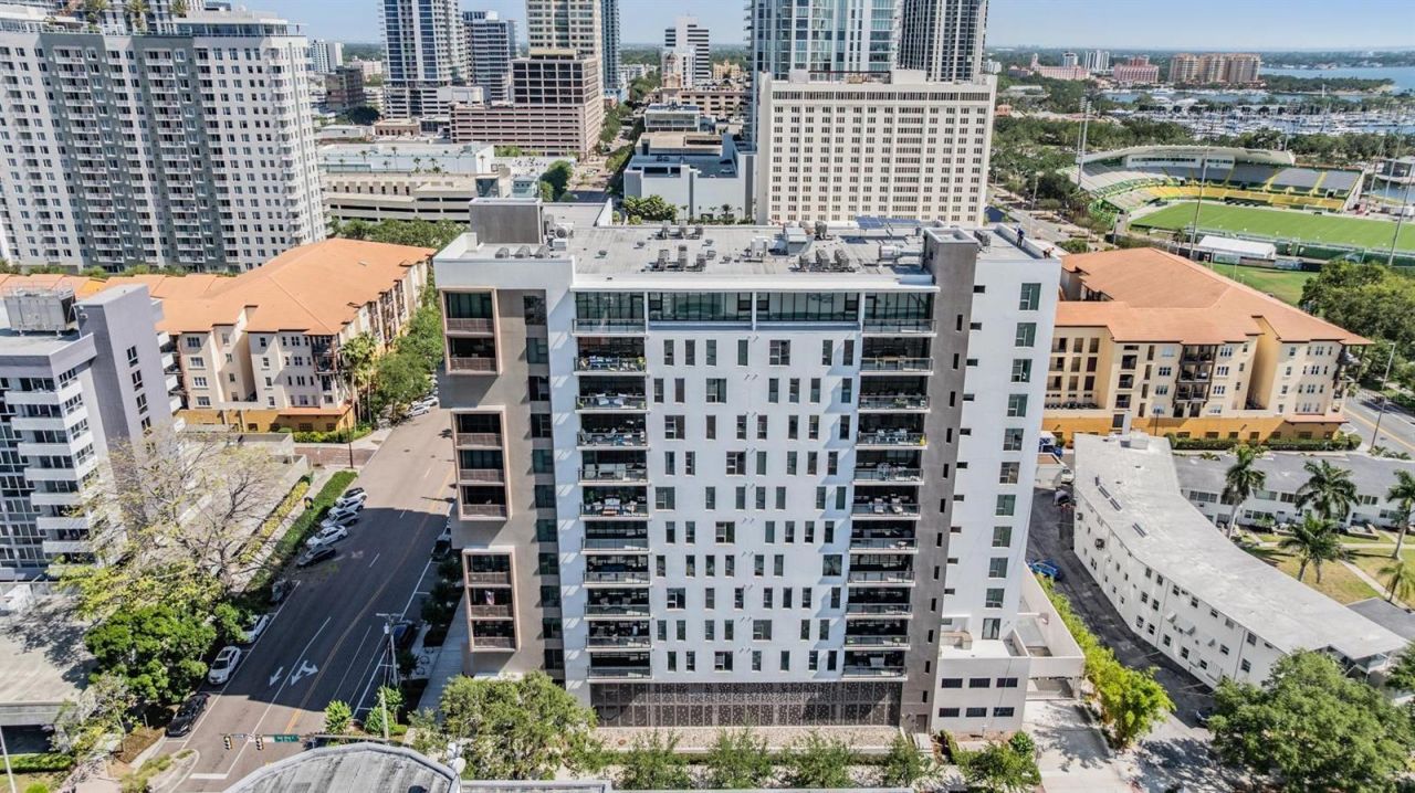 199 Dali Boulevard, Unit 403, Saint Petersburg, FL 33701 Photo