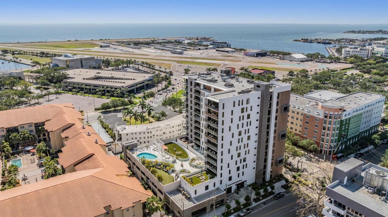 199 Dali Boulevard, Unit 403, Saint Petersburg, FL 33701 Photo