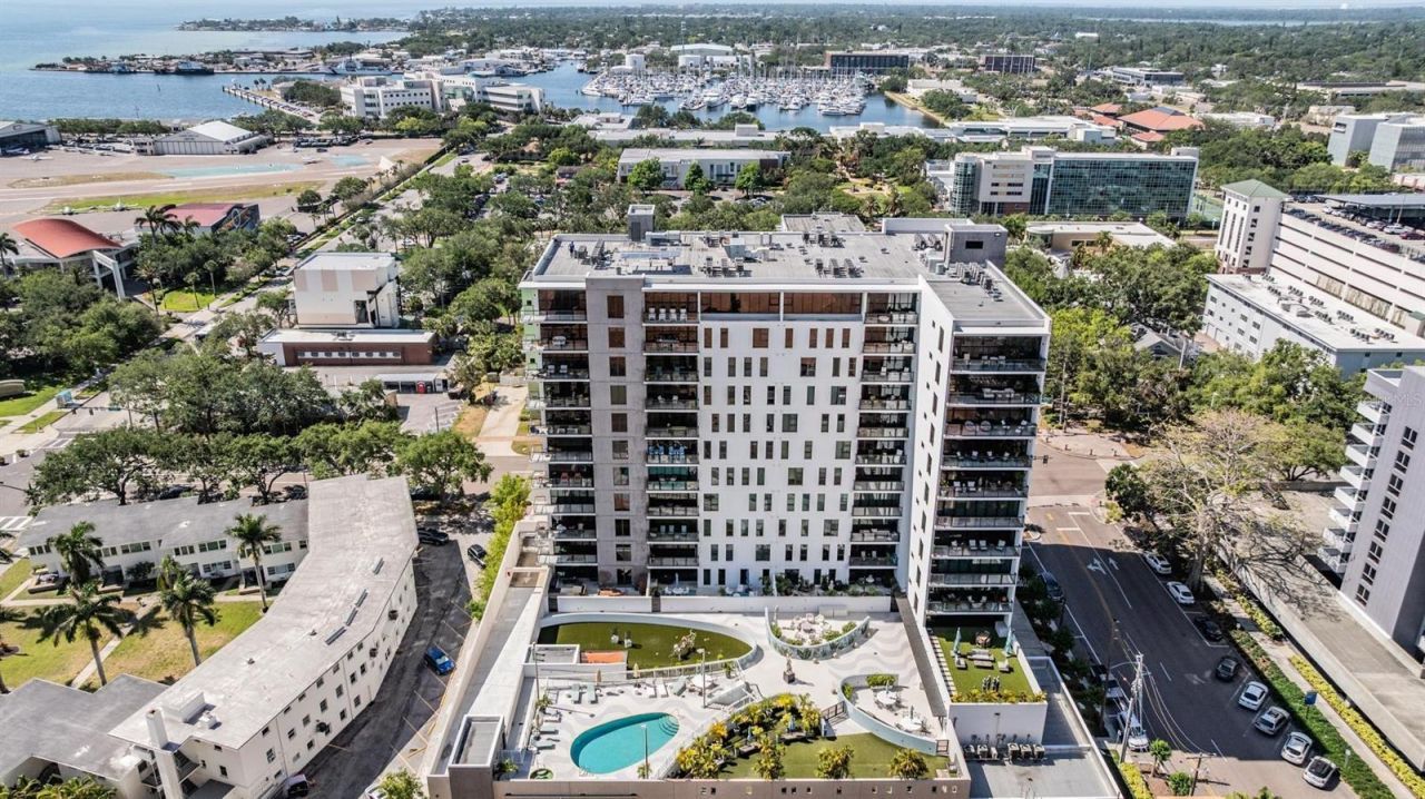 199 Dali Boulevard, Unit 403, Saint Petersburg, FL 33701 Photo