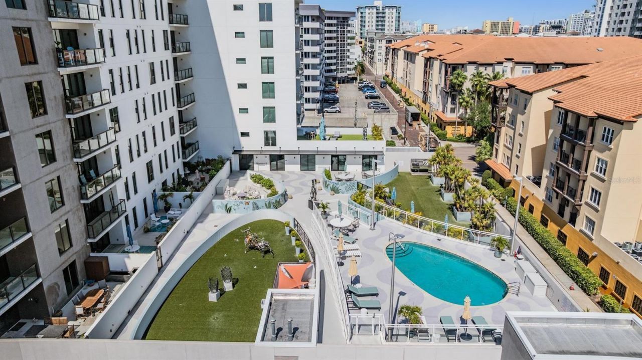 199 Dali Boulevard, Unit 403, Saint Petersburg, FL 33701 Photo