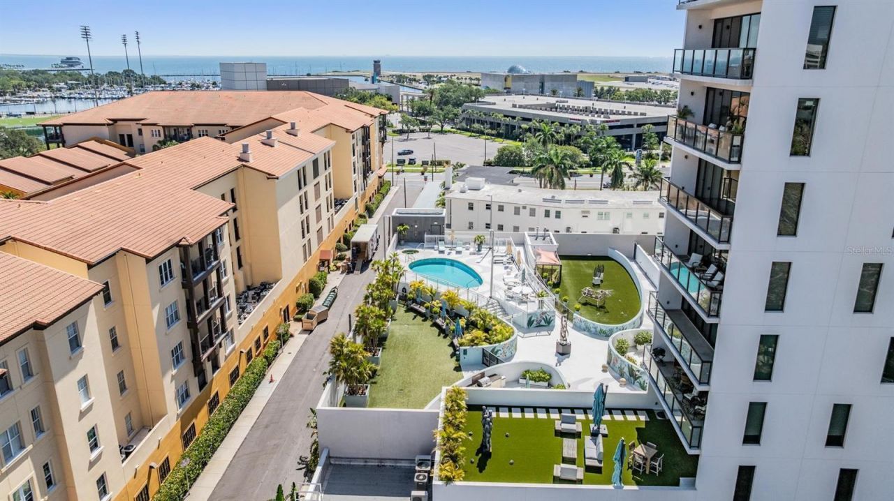 199 Dali Boulevard, Unit 403, Saint Petersburg, FL 33701 Photo