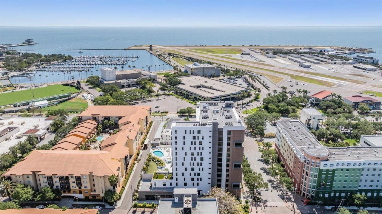 199 Dali Boulevard, Unit 403, Saint Petersburg, FL 33701 Photo