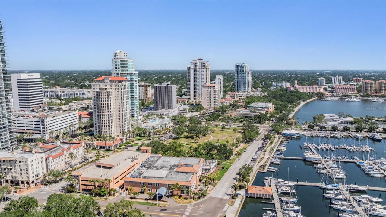 199 Dali Boulevard, Unit 403, Saint Petersburg, FL 33701 Photo