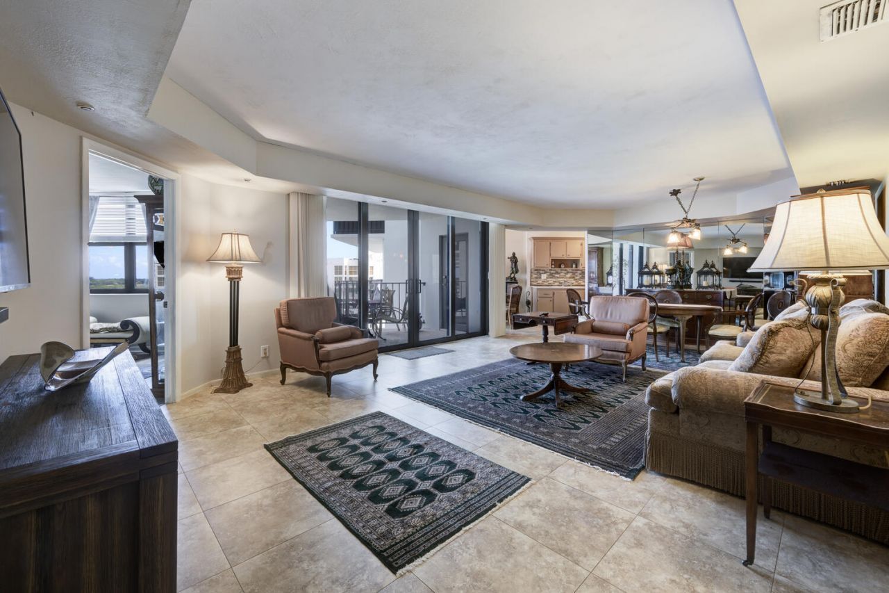 3800 Washington Road, Unit 1002, West Palm Beach, FL 33405 Photo