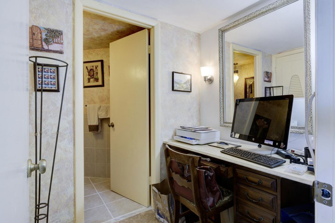 3800 Washington Road, Unit 1002, West Palm Beach, FL 33405 Photo