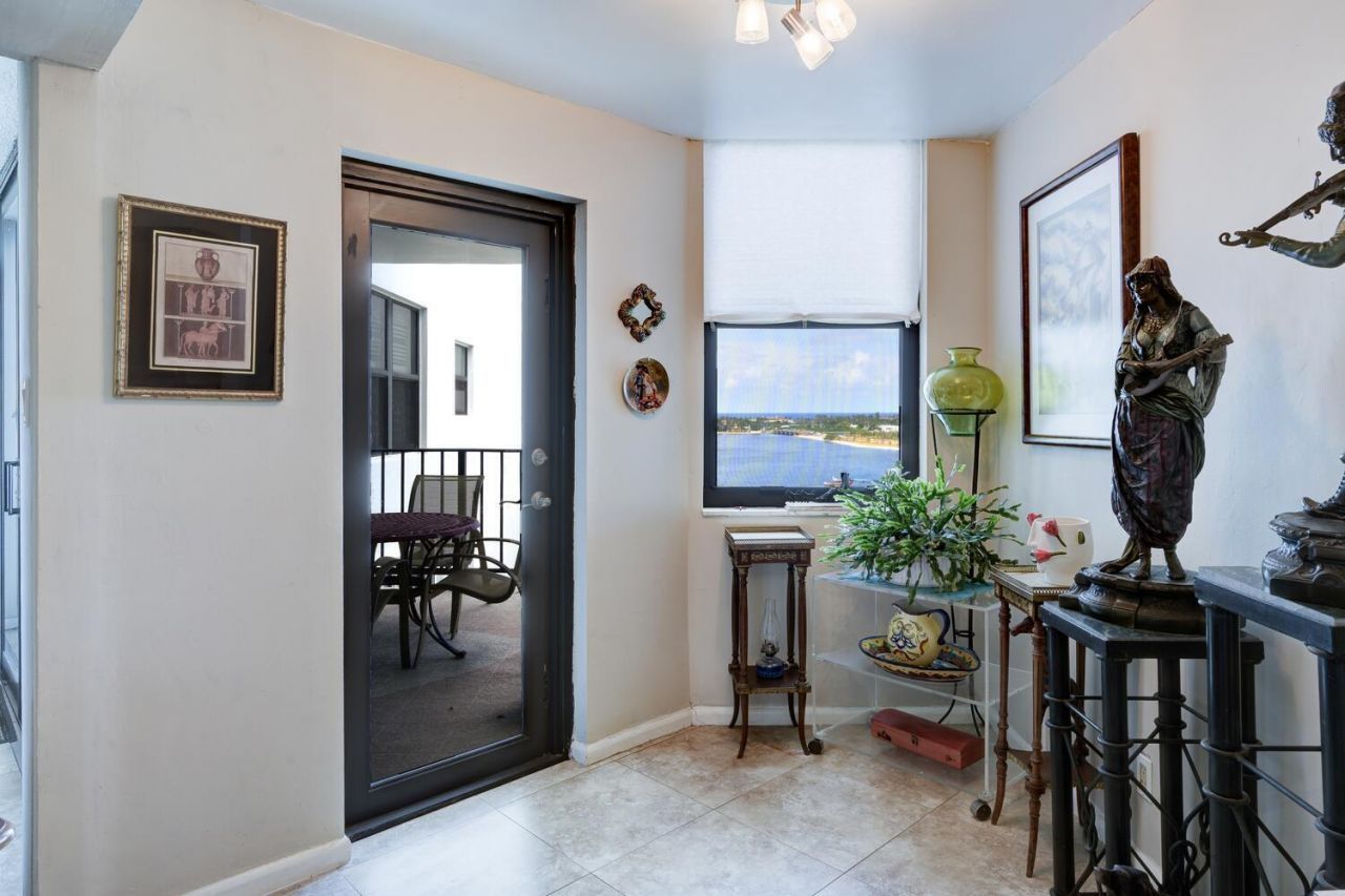 3800 Washington Road, Unit 1002, West Palm Beach, FL 33405 Photo