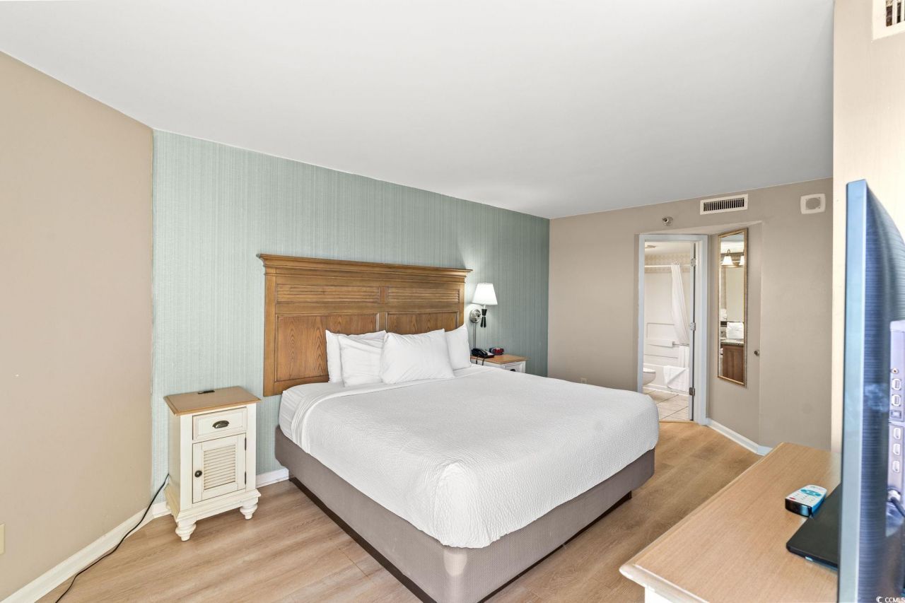 2701 N Ocean Blvd. Photo 17