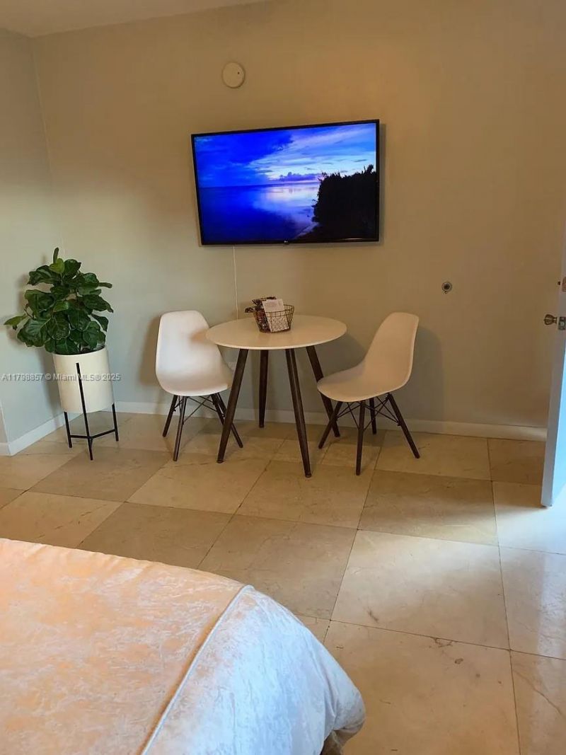 615 NE 76th St, Miami, FL 33138 Photo