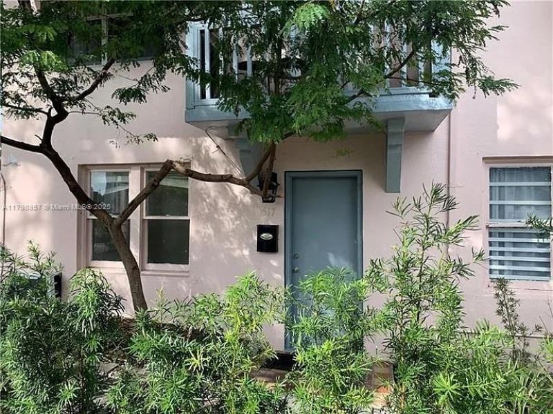 615 NE 76th St, Miami, FL 33138 Photo