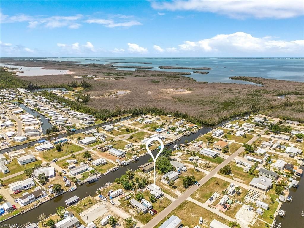 5099 Flamingo Dr, Saint James City, FL 33956 Photo